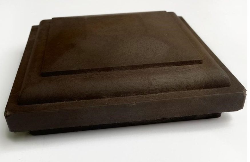 Крышка для столба из дерева и пластика купить в Сочи